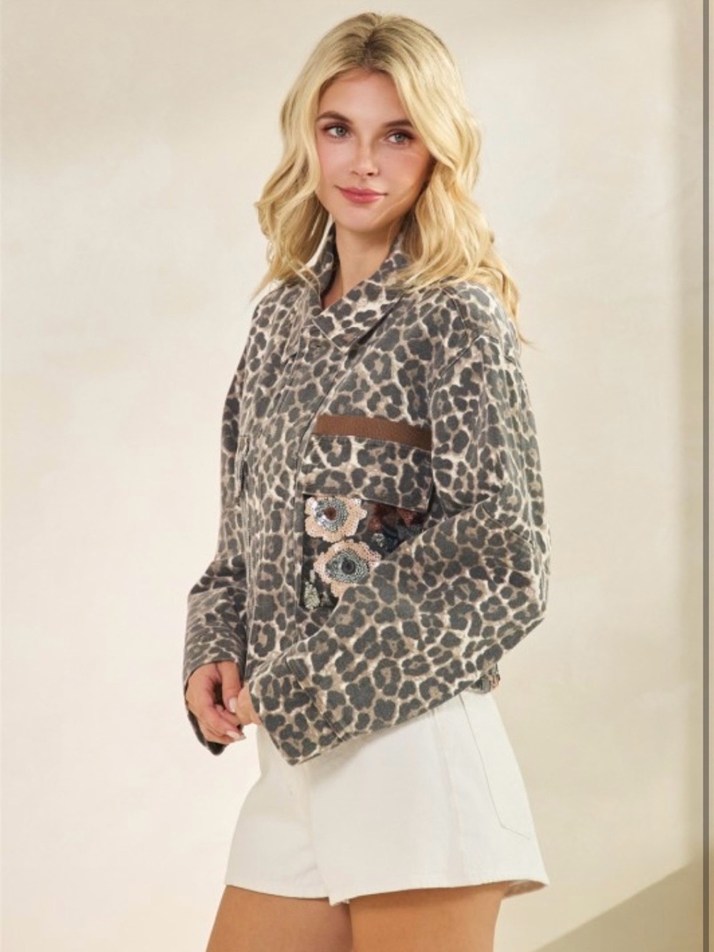 Veveret Leopard Print Mesh Back Embroidered Crop Jacket - Picture 6 of 7